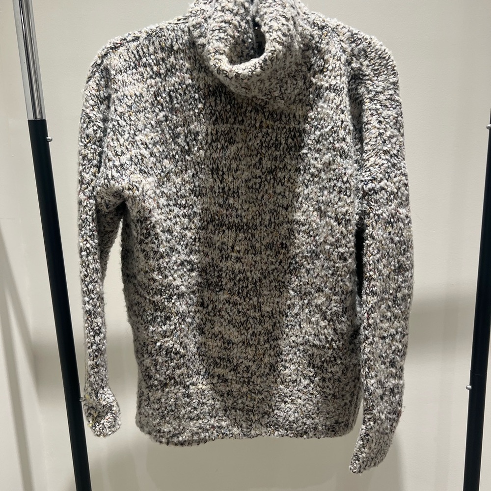 Lou & Grey Speckled Gray Turtleneck Sweater